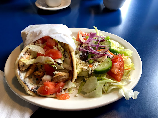 Opinii despre The Greek Garden Restaurant în St. Catharines - Hospitality and gastronomy