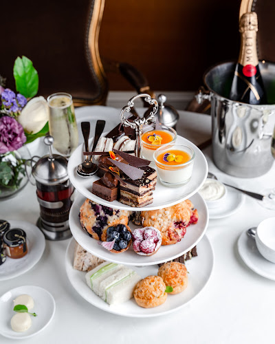 845 Hornby St, Vancouver, BC V6Z 1V1