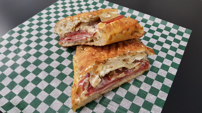 Upper Crust Sandwich (+ Catering) - Ottawa