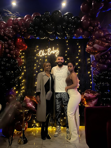 Living Room Hookah Lounge - Hospitality and gastronomy