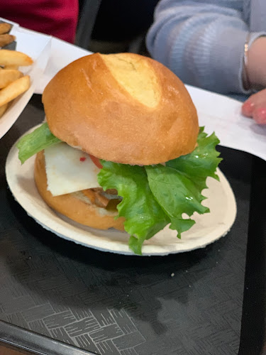 Comentarii opinii despre Boardwalk Fries Burgers Kanata