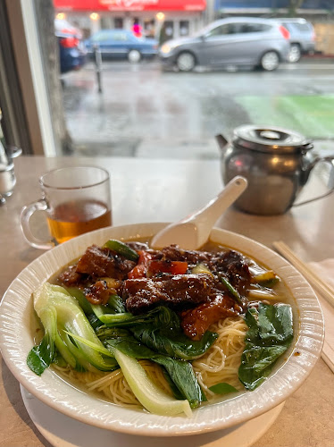 J & J Wonton Noodle House - Victoria