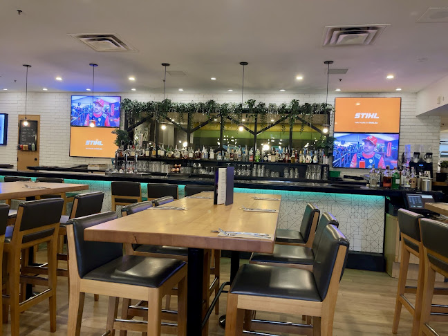 Moxies Calgary Downtown Restaurant - Hospitality and gastronomy