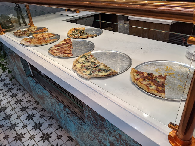 La Ruota Pizzeria CAMBIE