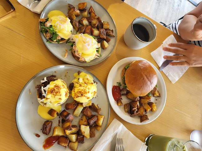 Opinii despre The Urban Cup Cafe în Victoria - Hospitality and gastronomy