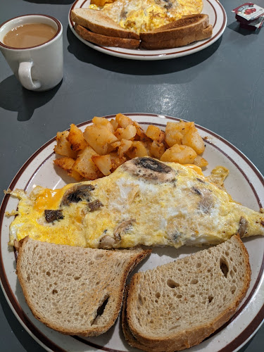 529 King St, Welland, ON L3B 3K4