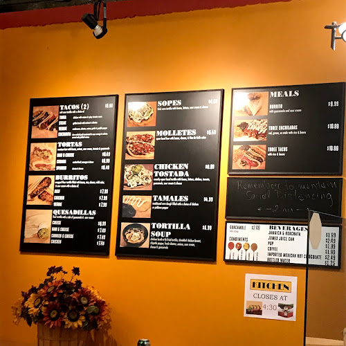 Pamola Bakery & Deli - New Westminster