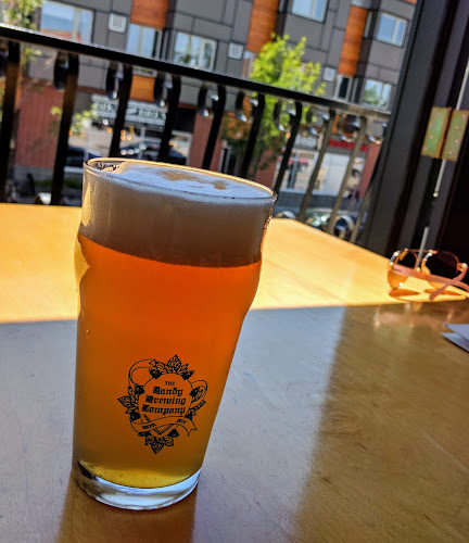 916 1 Ave NE Upstairs, Calgary, AB T2E 0C5