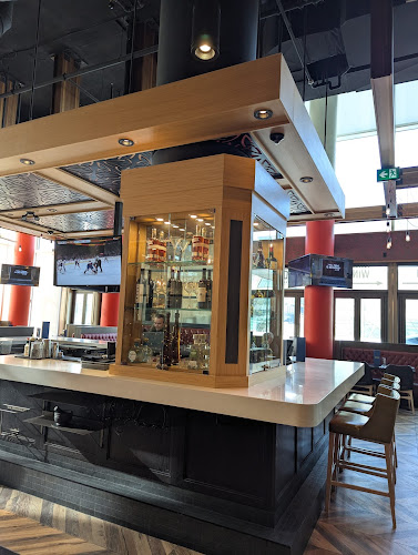 Comentarii opinii despre Dominion Bar + Kitchen