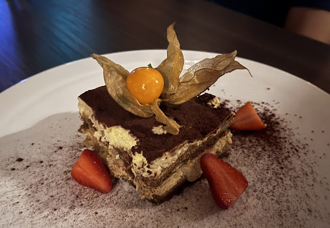 Opinii despre La Vecchia Restaurant Uptown în Toronto - Hospitality and gastronomy