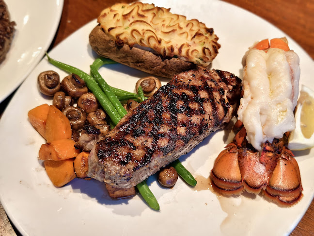 1011 Mainland St, Vancouver, BC V6B 5P9