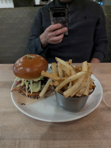 888 7 Ave SW, Calgary, AB T2P 3J3