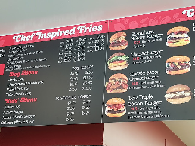 Opinii despre Cheese Curds Gourmet Burgers + Poutinerie în Rothesay - Hospitality and gastronomy