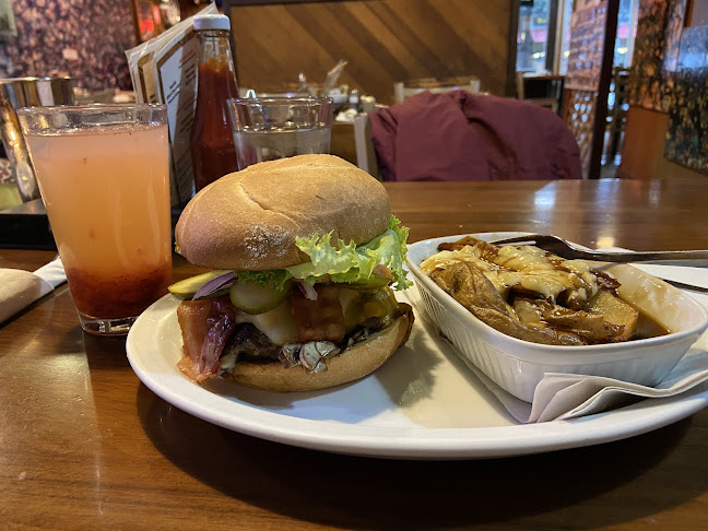 Opinii despre Burger Heaven Restaurant în New Westminster - Hospitality and gastronomy