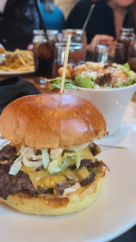 Cibo Waterfront Cafe - Hospitality and gastronomy