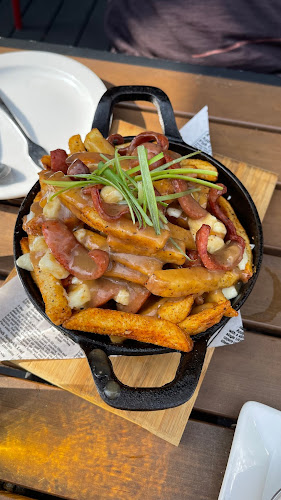 Opinii despre Chewies Oyster Bar Kitsilano în Vancouver - Hospitality and gastronomy