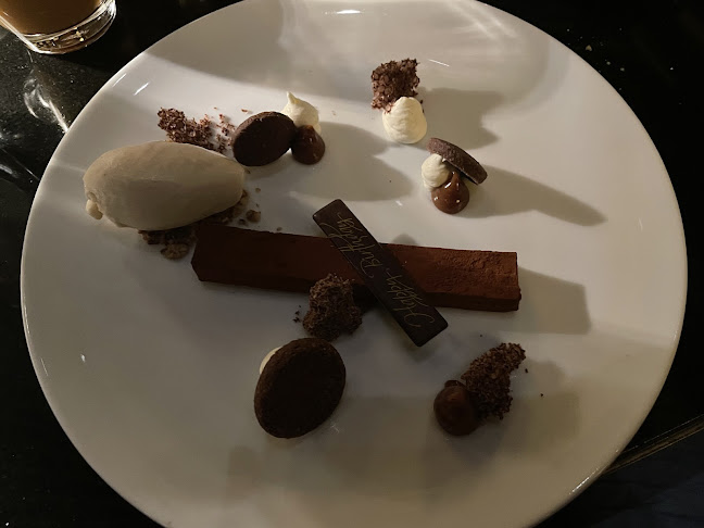 721 Government St, Victoria, BC V8W 3M6