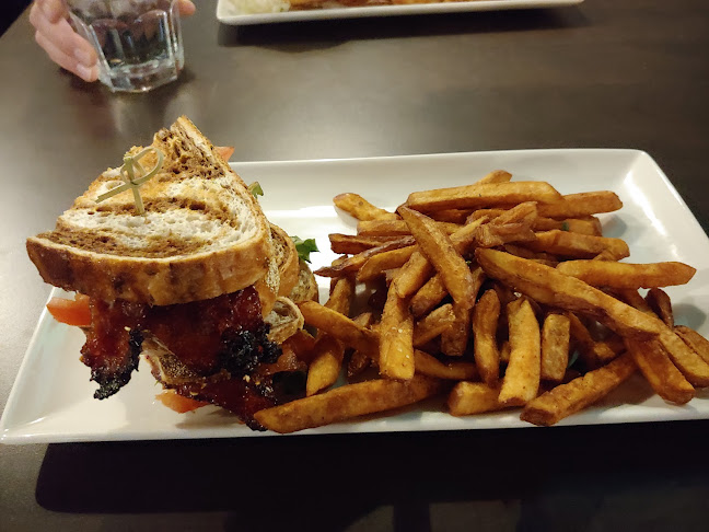 1928 Eatery & Pub - Winnipeg