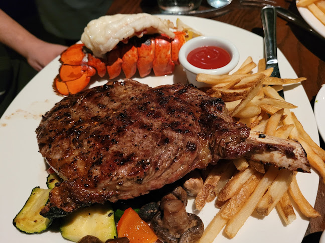 The Keg Steakhouse + Bar - Leslie Street - Hospitality and gastronomy