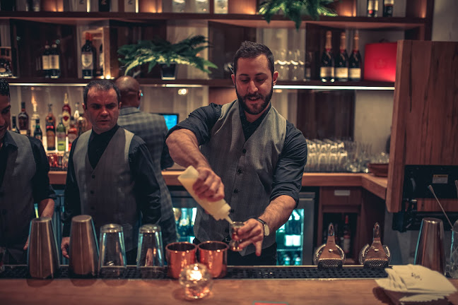 Opinii despre D/6 Bar & Lounge în Vancouver - Hospitality and gastronomy