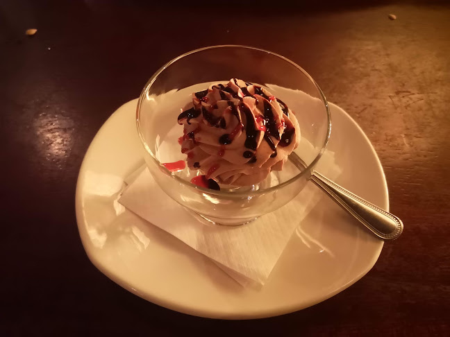 360 Albert St Unit 110, Ottawa, ON K1R 7X7