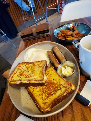 Comentarii opinii despre OEB Breakfast Co.