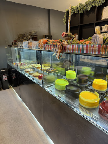 823 15th St W, North Vancouver, BC V7P 1M7