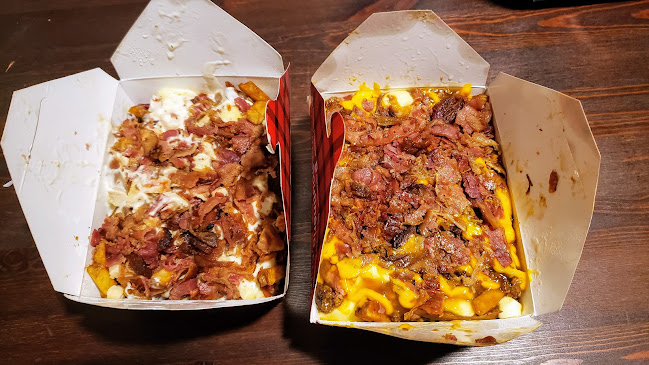 Opinii despre Smoke's Poutinerie Moncton în Moncton - Hospitality and gastronomy