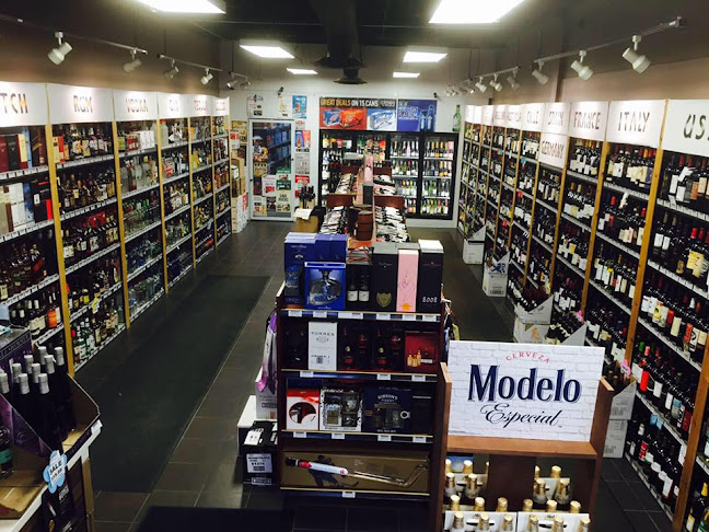 Opinii despre 58th Ave Liquor Store în Calgary - Hospitality and gastronomy