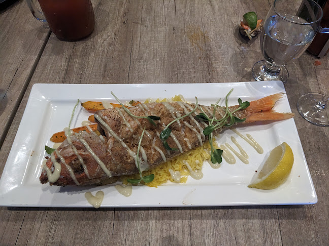 Perla Oyster Bar & Grill - Hospitality and gastronomy