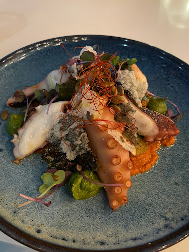 Fanny Bay Oyster Bar & Shellfish Market - Vancouver