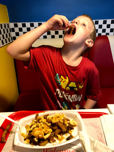 Poutinerie La Belle Province - Hospitality and gastronomy