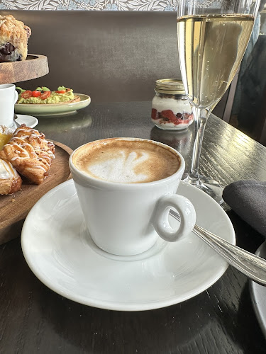 595 Hespeler Rd, Cambridge, ON N1R 6J3