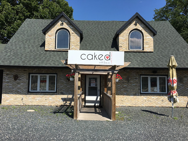 431 Thames Ave Unit F, Winnipeg, MB R2L 0V4