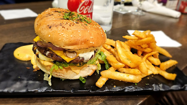 6435 Erin Mills Pkwy, Mississauga, ON L5N 4H4