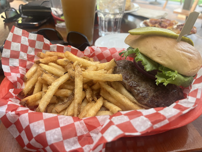 Comentarii opinii despre 17 Mile House Pub