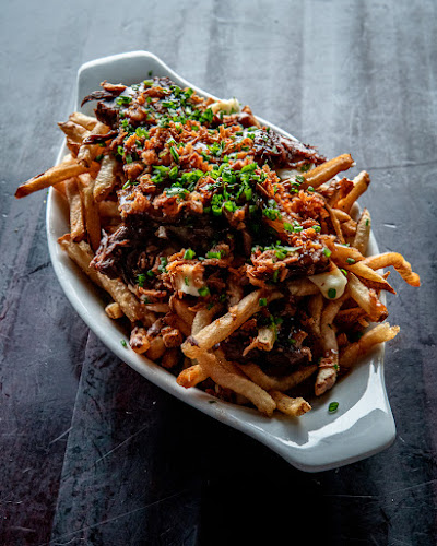 Leopold’s Tavern Warman - Hospitality and gastronomy