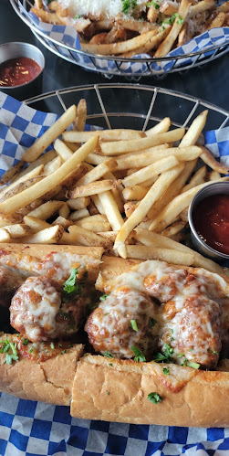 725 17 Ave SW, Calgary, AB T2S 0B6