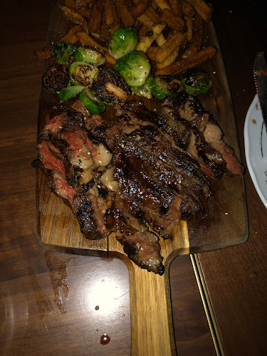 328 Wellington St W, Toronto, ON M5V 3T4