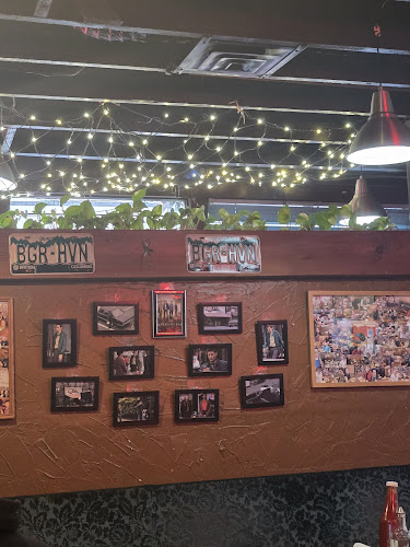 Burger Heaven Restaurant - New Westminster