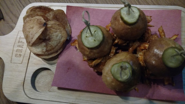 1 Adelaide St E, Toronto, ON M5C 2V9