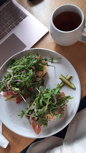 1701 Powell St #109, Vancouver, BC V5L 5C9