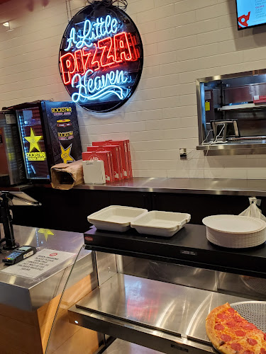 Opinii despre A Little Pizza Heaven în Winnipeg - Hospitality and gastronomy