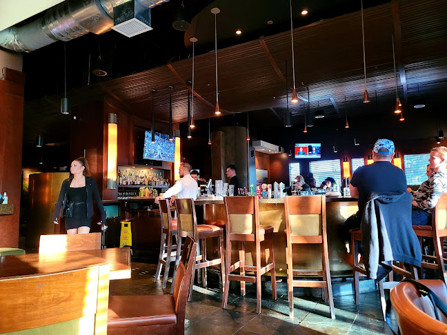 1977 Leslie St, North York, ON M3B 2M3