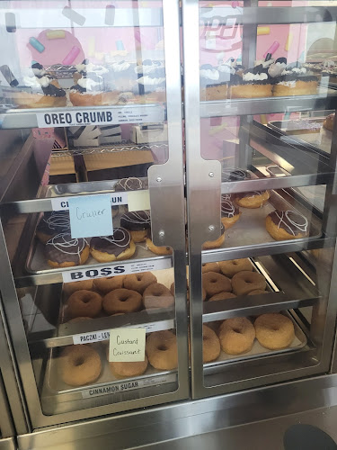 Debrodniks Donuts: Kitchener - Hospitality and gastronomy