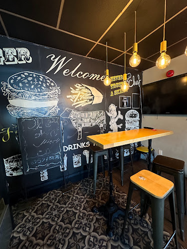 8950 Yonge St, Richmond Hill, ON L4C 6Z7