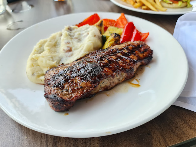 The Keg Steakhouse + Bar - Square One - Hospitality and gastronomy