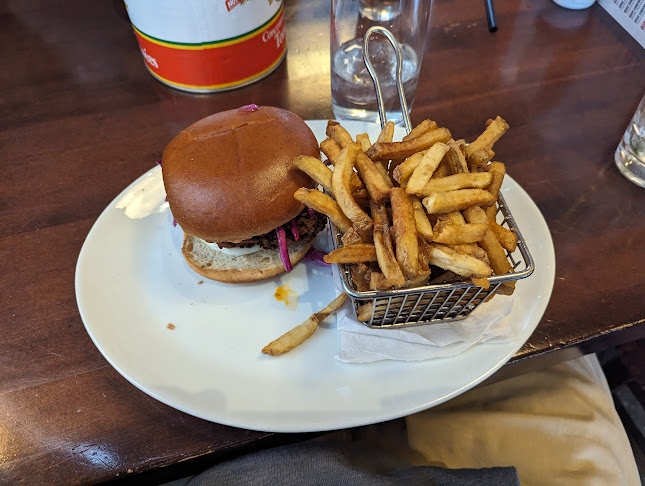 Spot On Kitchen & Bar - Hospitality and gastronomy