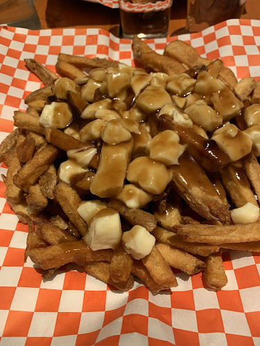 Opinii despre The Crazy Canuck Kitchener în Kitchener - Hospitality and gastronomy