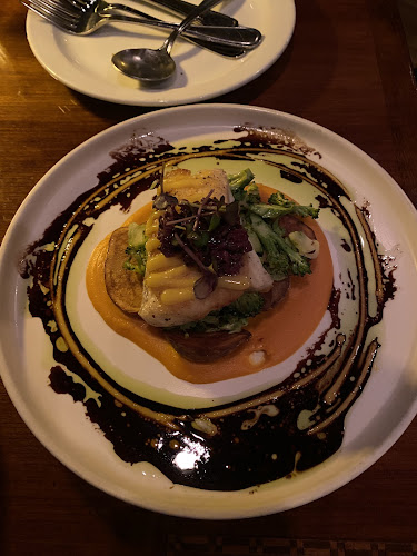 Blue Crab Seafood House - Hospitality and gastronomy